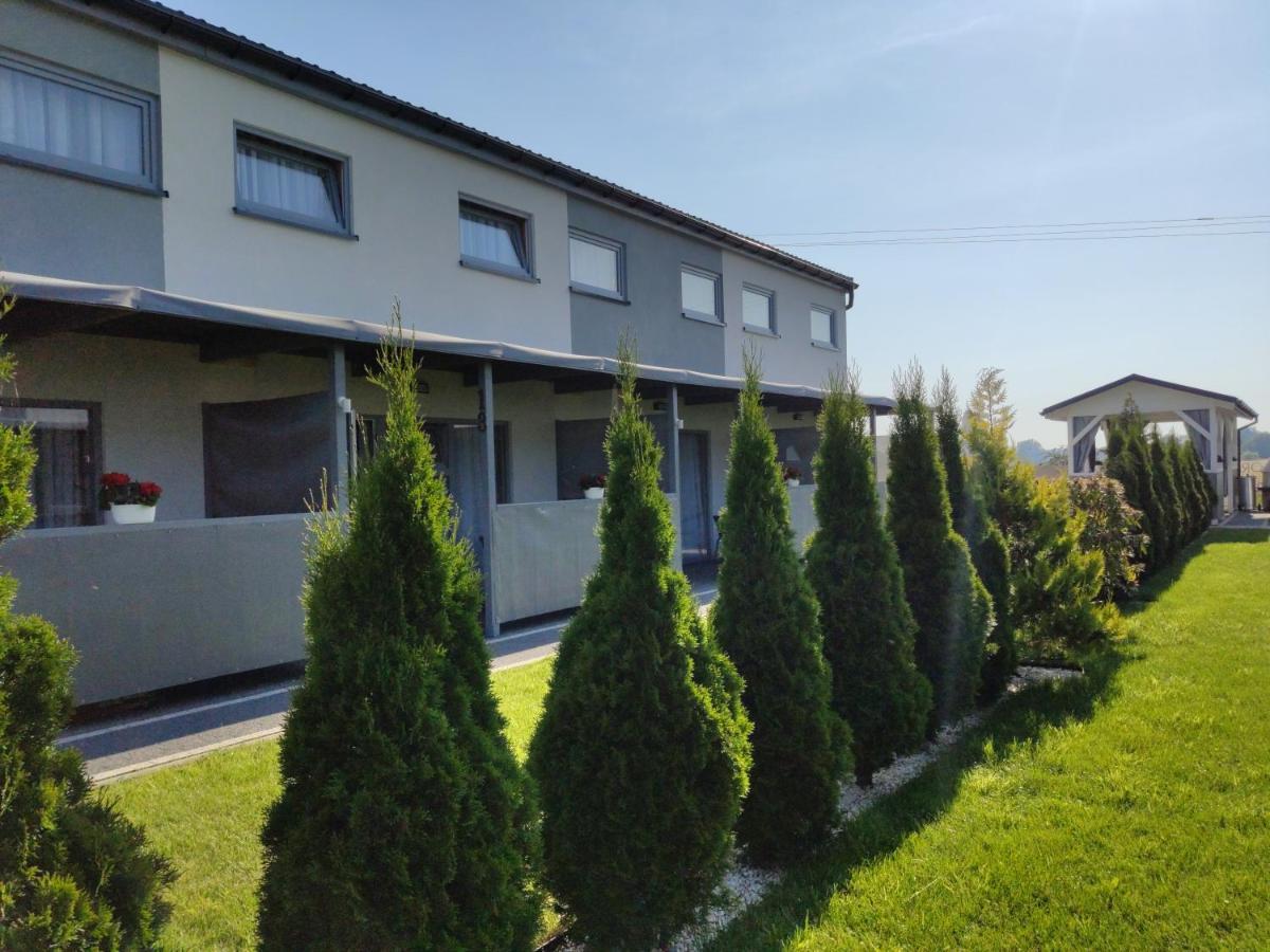 Aurora Ustka-Przewloka Aparthotel Kültér fotó